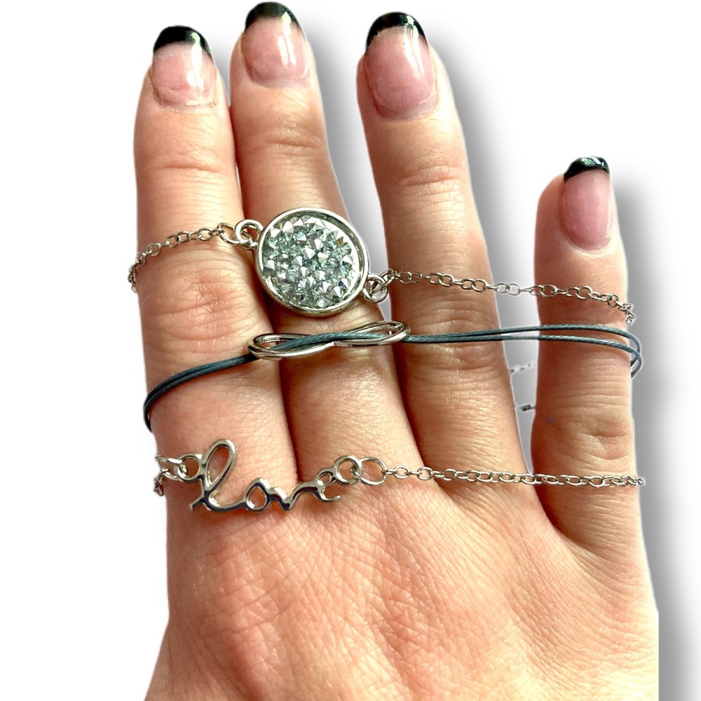 Bracelet Set ♾♥️ Love and Infinity - Picture 2 of 5